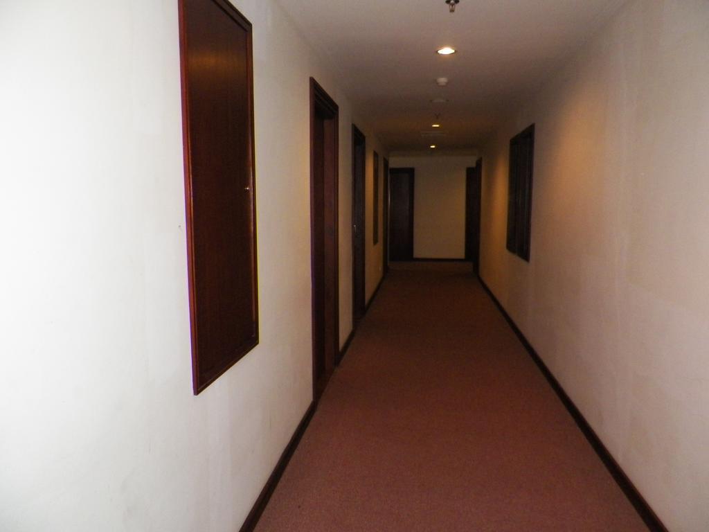 Lampion Hotel Solo Exterior foto
